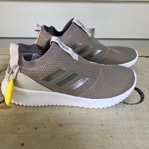 NEW , with tags, adidas ULTIMAFUSION athletic shoe